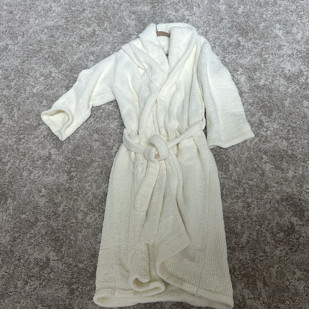 Barefoot dreams cozy robe